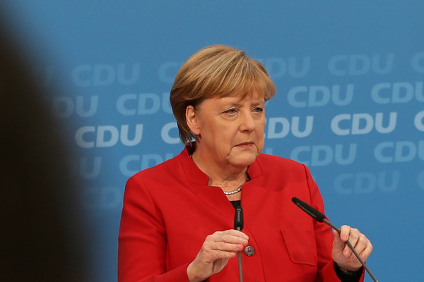 FT, Türk bakanların 'konuşma' krizini yazdı: Düşük profilli Merkel