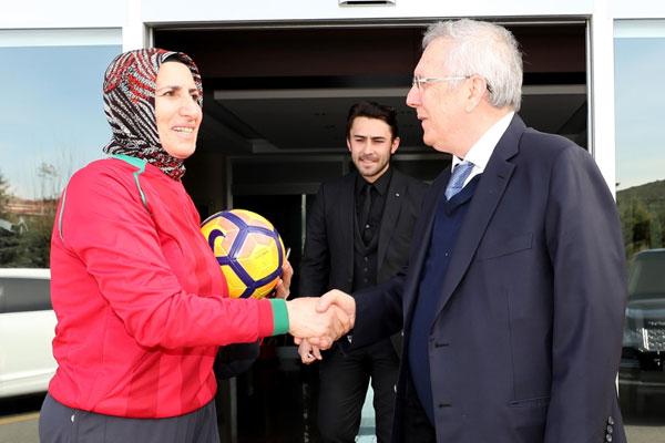 Diyarbakırlı Azize, F.Bahçe hayalini gerçekleştirdi