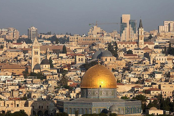 İsrail'in ezan yasağı kararına tepki