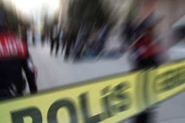 Adana'da markete ses bombalı saldırı!