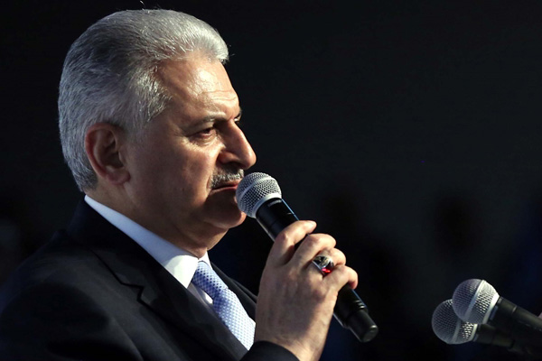 Başbakan Yıldırım KKTC'de halka seslendi