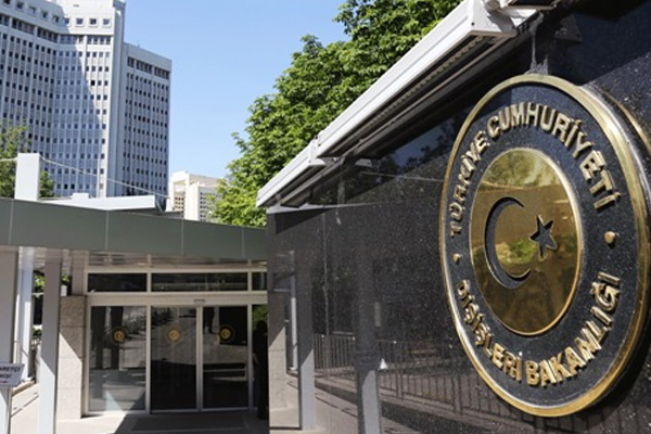 Dışişleri Bakanlığı: Hollandalı elçi Türkiye'ye gelmesin