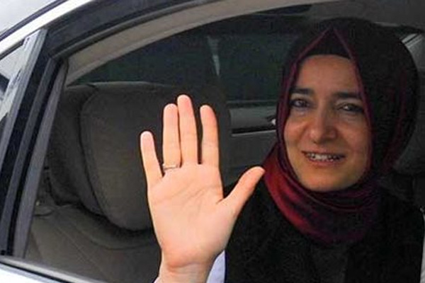 Bakan Kaya: 4 saattir bekletiliyoruz, su dahi verilmedi