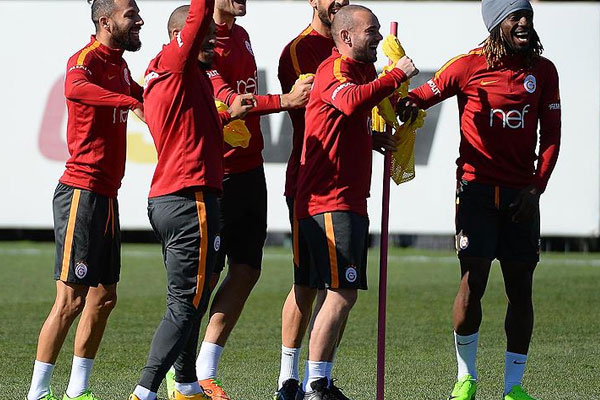 Galatasaray zorlu virajda