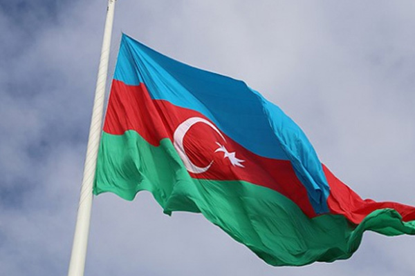 Hollanda’ya Azerbaycan’dan da tepki geldi