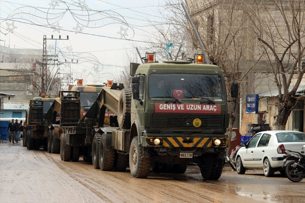 Sınır hattında hareketlilik sürüyor