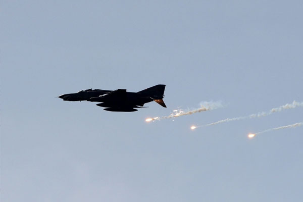 Türk jetleri Zap’ta PKK’yı vurdu