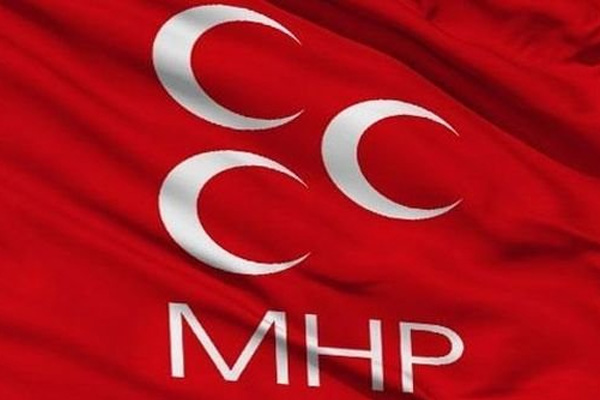MHP'de toplu istifa