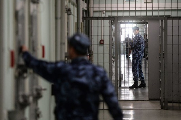 SMS yüzünden vatana ihanetle yargılandı