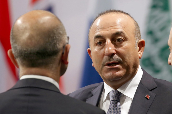Bakan Çavuşoğlu: Ben terörist miyim?