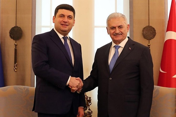 Türkiye ile Ukrayna vizesiz seyahat anlaşmasını imzaladı