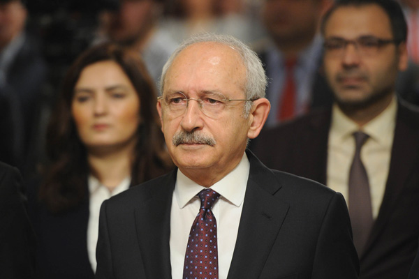 Akit Yazarı: Kemal Kılıçdaroğlu'nun gazına gelmeyin