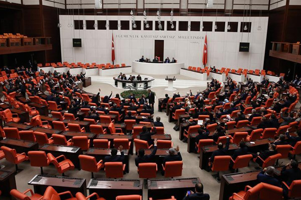 TBMM'de 18 kanun tasarısı kabul edildi