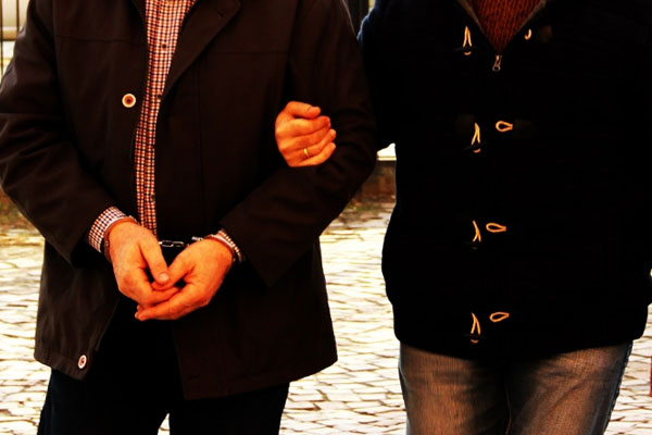 Kayseri’de 25 eski polise gözaltı kararı