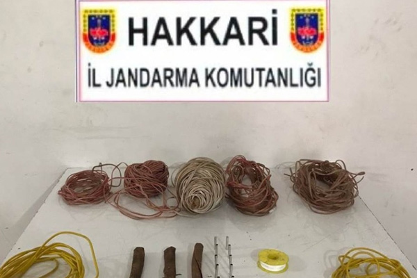 Hakkari'de EYP malzemeleri ele geçirildi