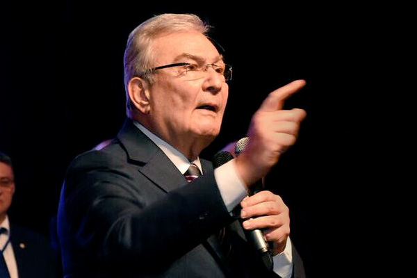 Deniz Baykal'dan başörtü açıklaması