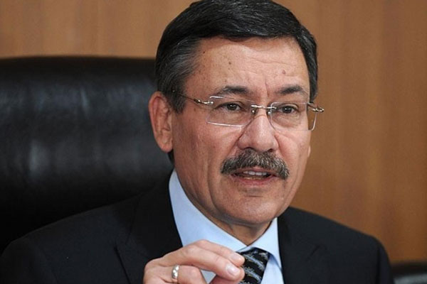 Gökçek'in yanlışlıkla yaptığı paylaşım ortalığı karıştırdı