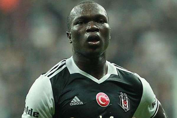 Beşiktaş'a şok! Aboubakar kırmızı kart gördü