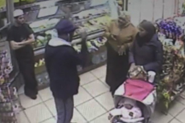 Fransa'da başörtülü müşterileri kovan işyeri sahibine ceza