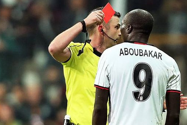 Aboubakar özür diledi
