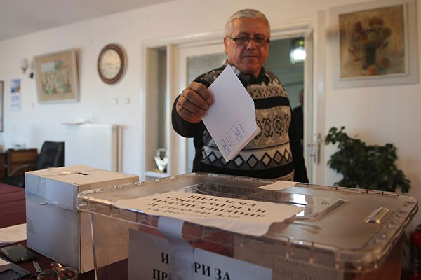 Bulgaristan pazar günü sandığa gidiyor