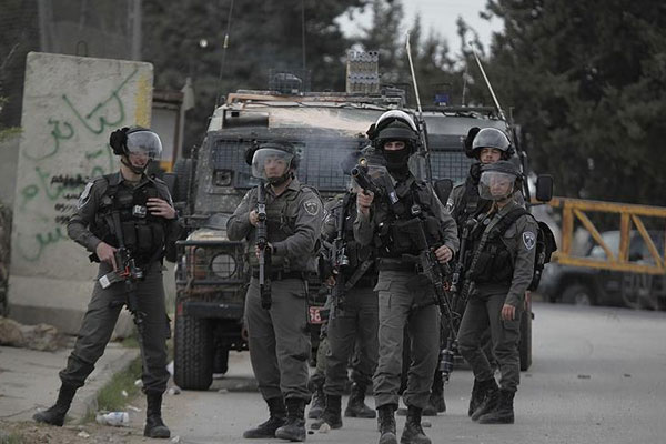 İsrail Filistinli milletvekilini gözaltına aldı