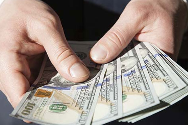 Dünyanın en zengin insanı belli oldu!