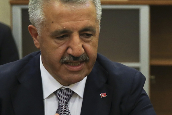 Bakan Arslan'dan ABD'ye mektup: İstanbul ve Ankara yasak kapsamından çıkarılmalı