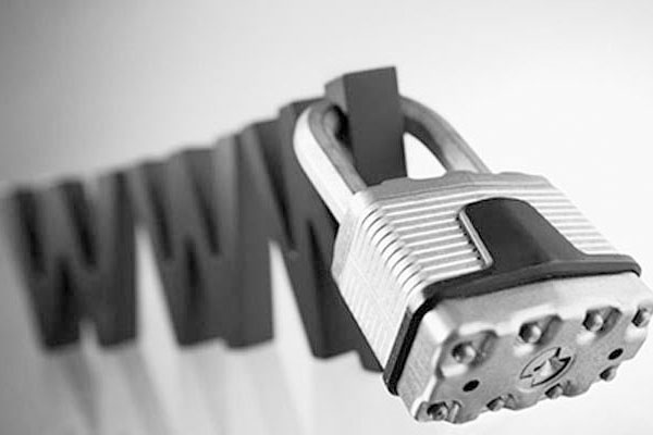 Sahte plaka satan siteler kapatıldı