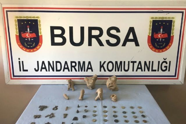 Yolcu otobüsünde tarihi eser operasyonu