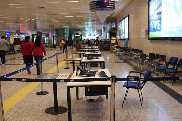 Atatürk Havalimanı'nda referandum hazırlıkları başladı