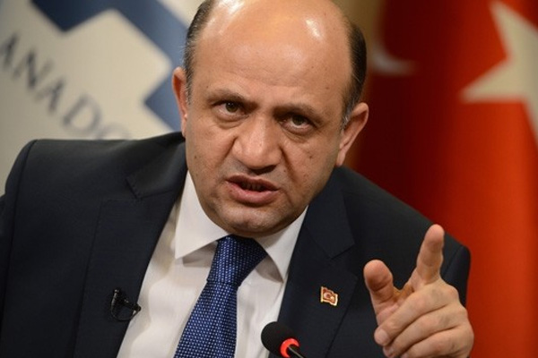 Fikri Işık'tan 'YPG armalı Rus askeri' açıklaması