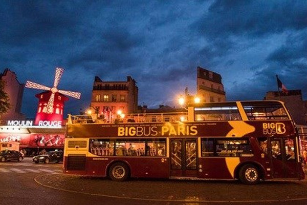 Paris'te otobüslerde kadınlara özel uygulama