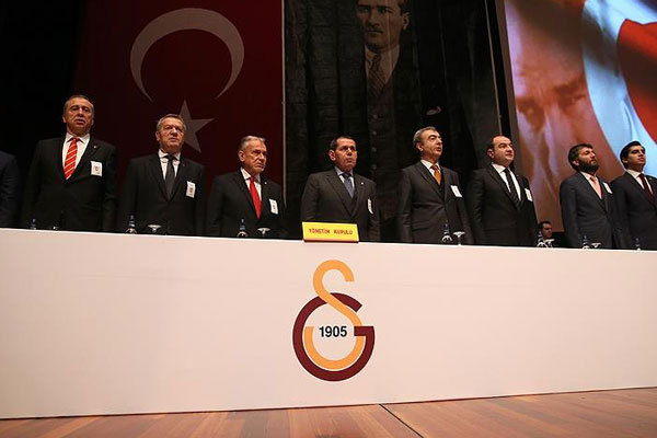 Galatasaray'ın net borcu açıklandı