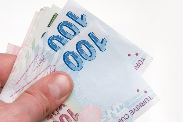 Paradaki imza değişiyor