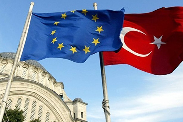 AB: Türkiye, ateşle oynuyor, biz daha güçlüyüz!