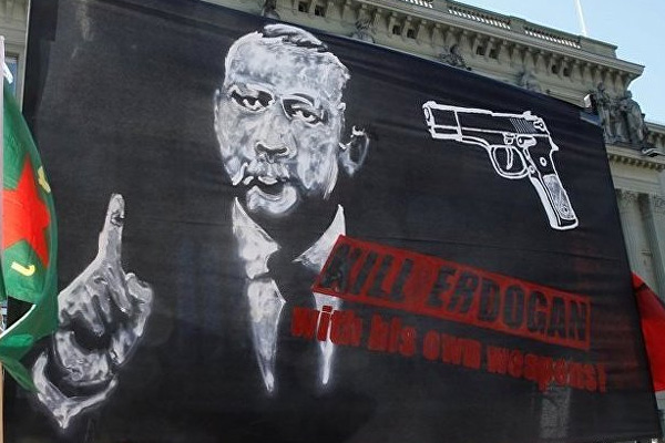 'Erdoğan'ı öldürün' pankartına bir soruşturma da İstanbul'dan