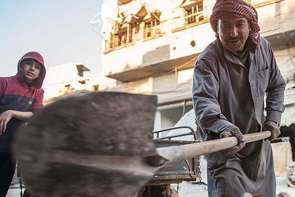 Bab'da yaralar sarılıyor