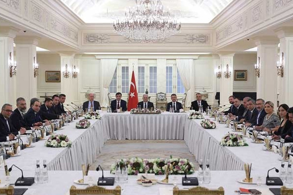 Yıldırım: İdam cezasına CHP varsa biz de varız