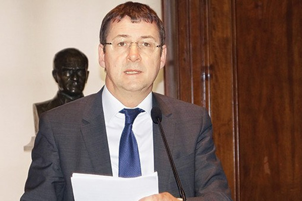 Almanya'nın FETÖ'sü Stasi nasıl temizlendi?