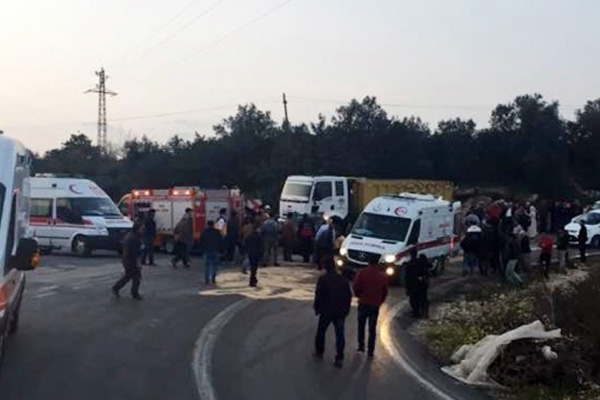 Mersin'de trafik kazası: 1 ölü, 5 yaralı