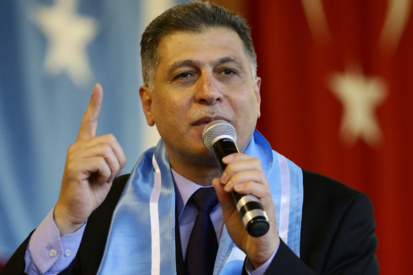 Türkmen liderden bayrak tepkisi: Silahlar konuşur