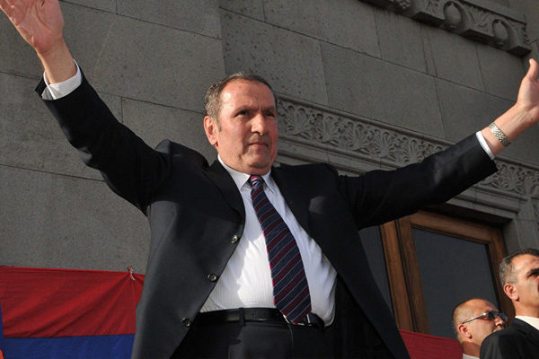 Ermenistan'ın ilk devlet başkanı: Azerbaycan'ın işgal edilmiş toprakları iade edilmeli