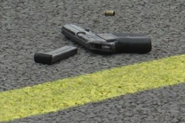 Köpeğini ezen şoförü silahla vurdu