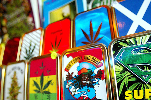 Kanada'da esrar yasallaşıyor