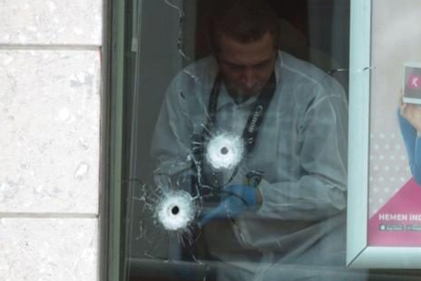 İstanbul'da banka soygunu: Yaralılar var