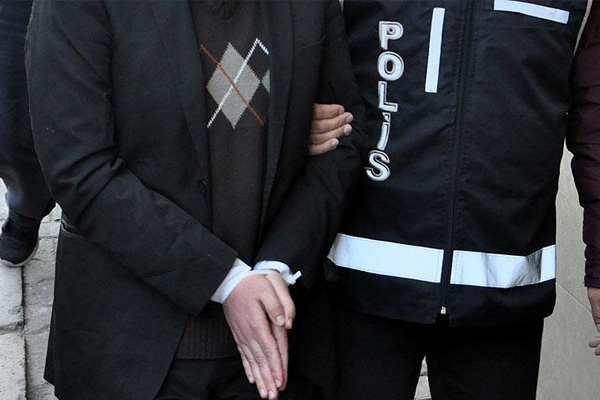 FETÖ'nün general ve albay sorumlusuna gözaltı
