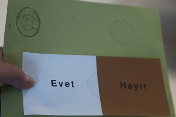 ABD'de Türk vatandaşları oy vermeye başladı