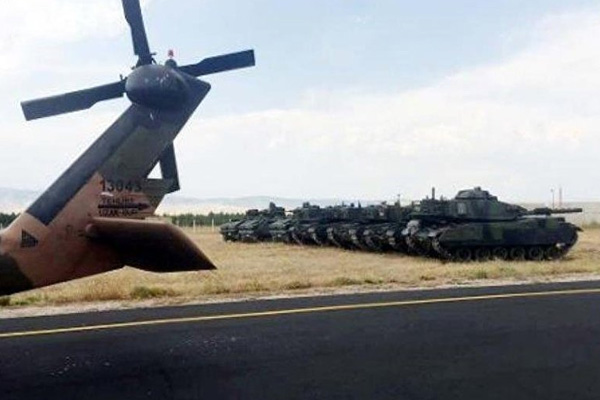 Akıncı Üssü’nde 30 sivil 'darbeci'