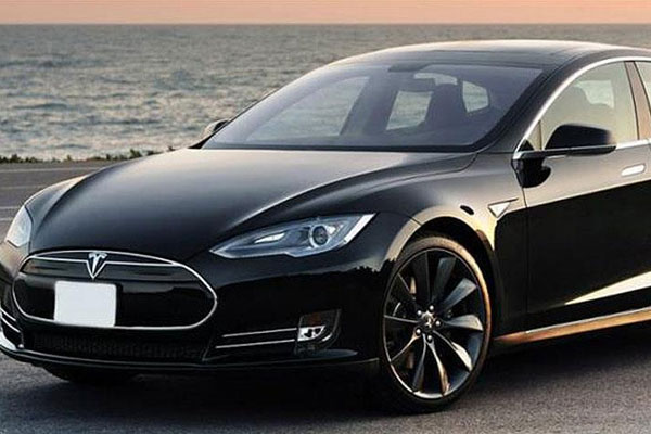 Tesla teslimat rekoru kırdı